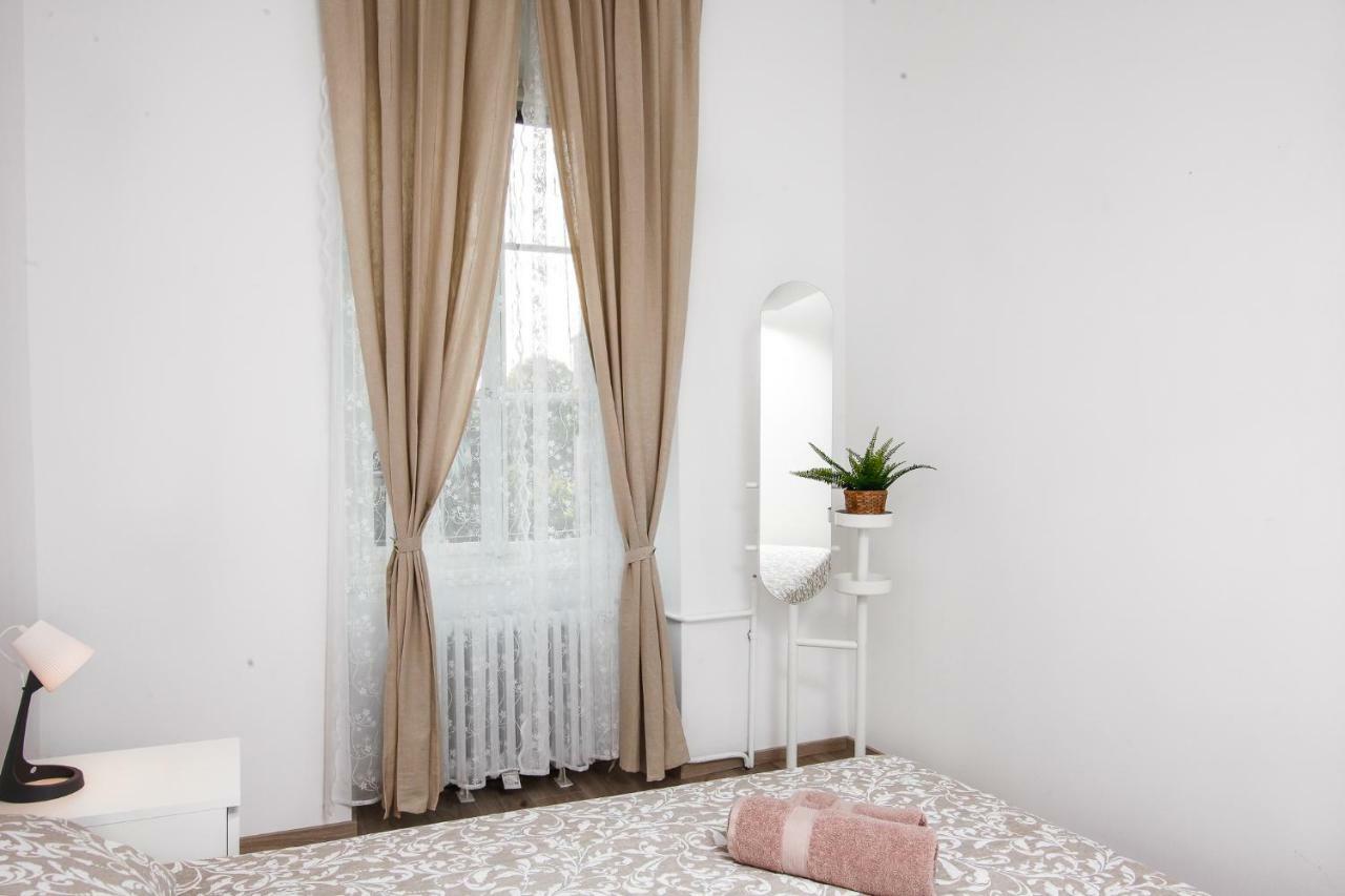 Apartment Kensi*** Pula Extérieur photo