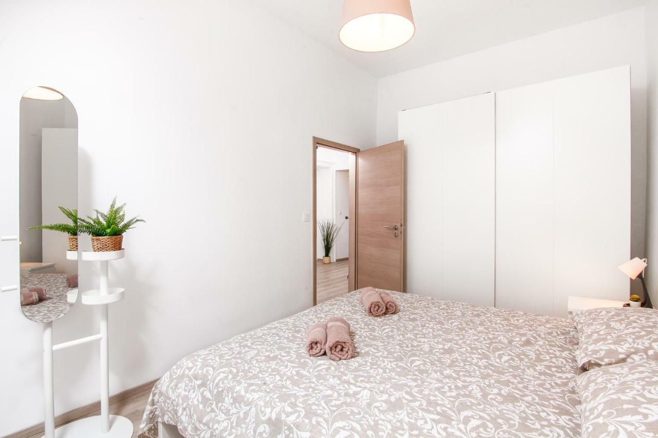 Apartment Kensi*** Pula Extérieur photo